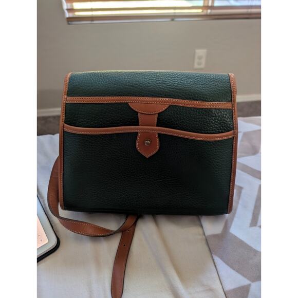 green and brown dooney and bourke purse - Picture 2 of 5